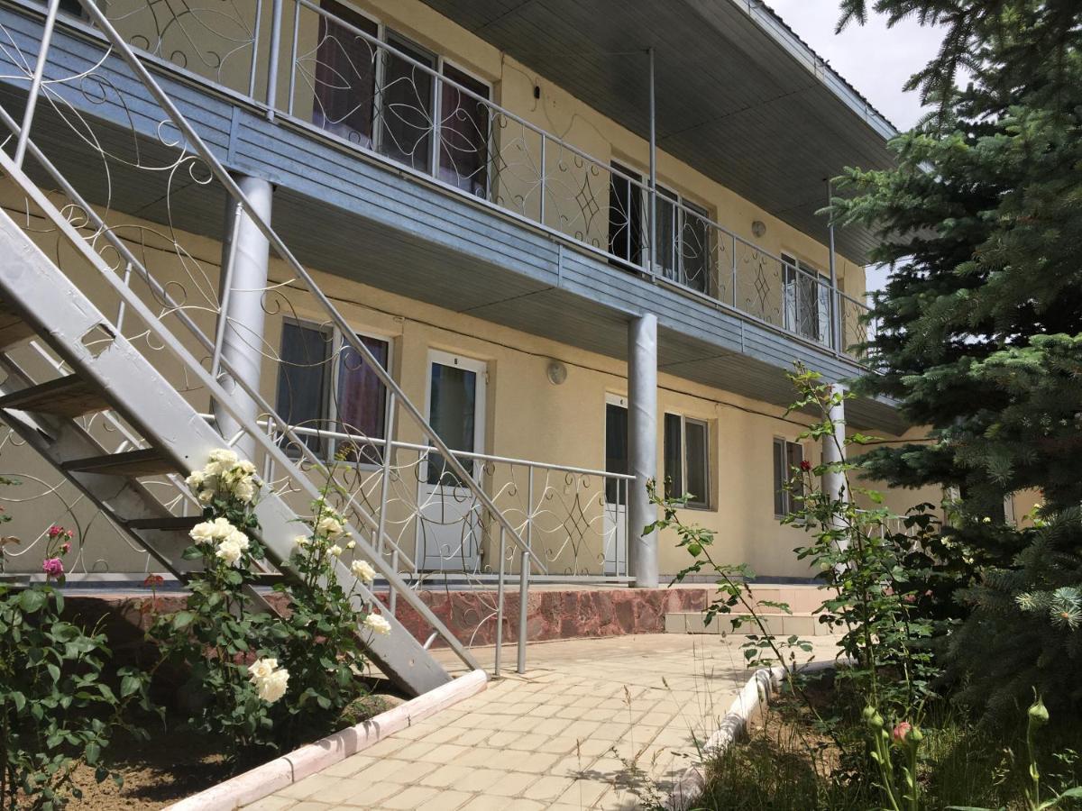 Hotel Эдем Czołponata Zewnętrze zdjęcie